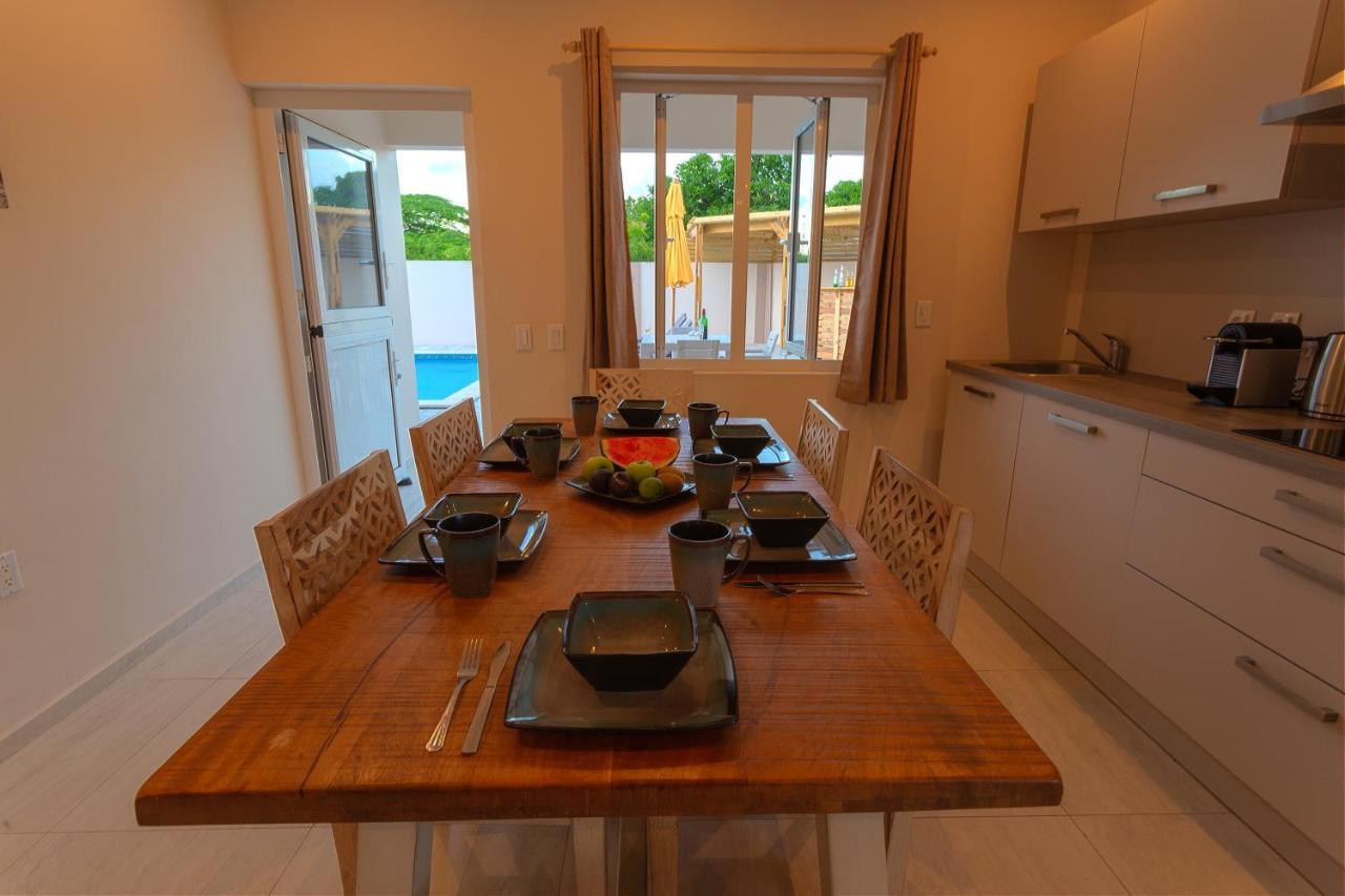 Lovely Caribbean Family Villa With Private Pool Willemstad Exteriör bild